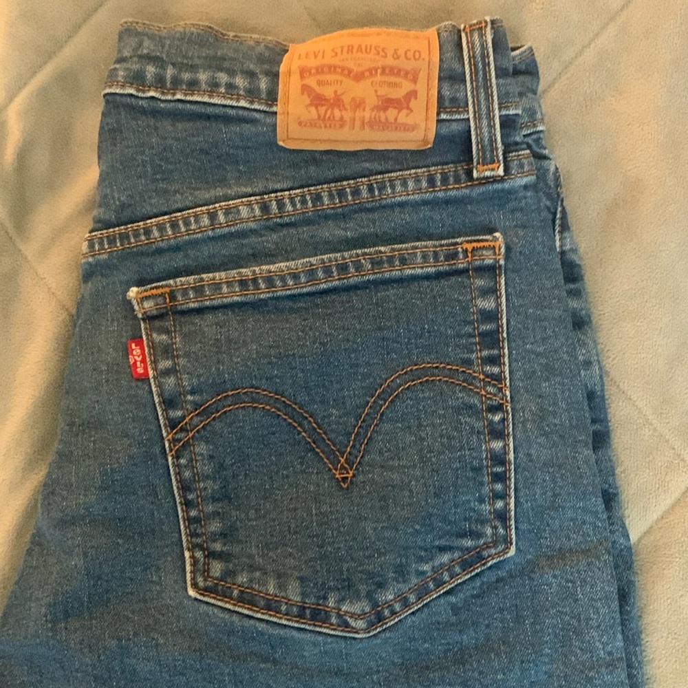 Levi’s high rise straight jeans
